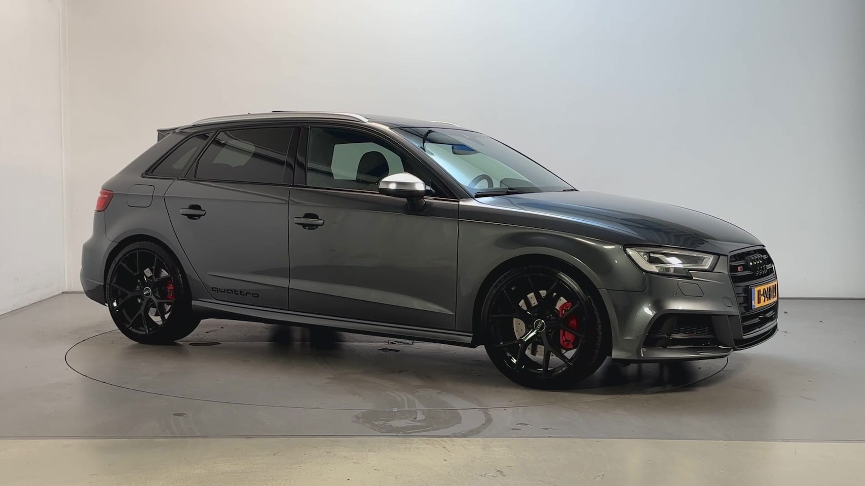 Audi A3 Sportback - 2.0 TFSI S3 300pk Quattro Pro Line Plus Panoramadak Stoelverwarming Adaptive Cruise - AutoWereld.nl