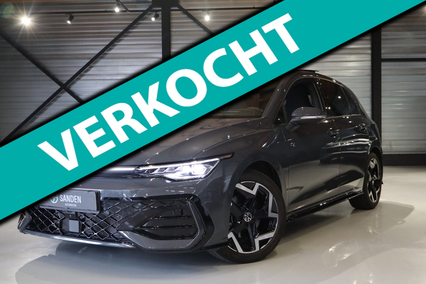 Volkswagen Golf - 1.5 TSI R-Line Edition|150PK|Full Options|Navi|Matrixled|Panodak|Camera|Hifi|Sfeerverlicht - AutoWereld.nl