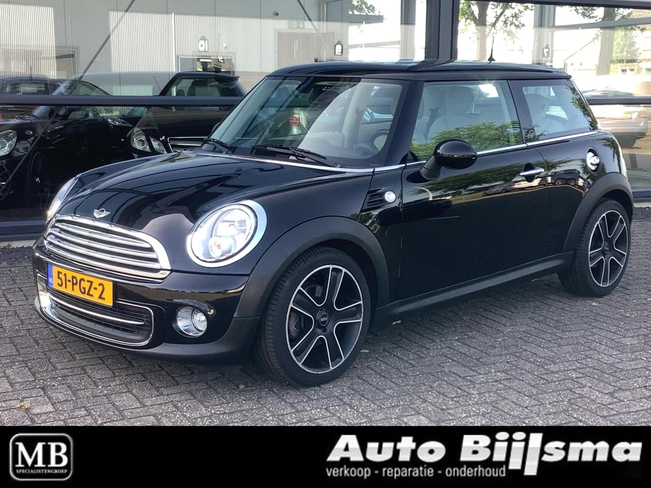 MINI Cooper - Mini 1.6 Pepper, lederen bekleding, cruise control, bouwjaar 2011, - AutoWereld.nl