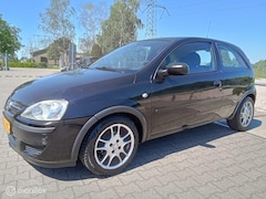 Opel Corsa - 1.2-16V Essentia/nieuwe apk