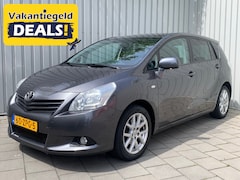 Toyota Verso - 1.8 VVT-i Business|Camera|Pano|Navi|