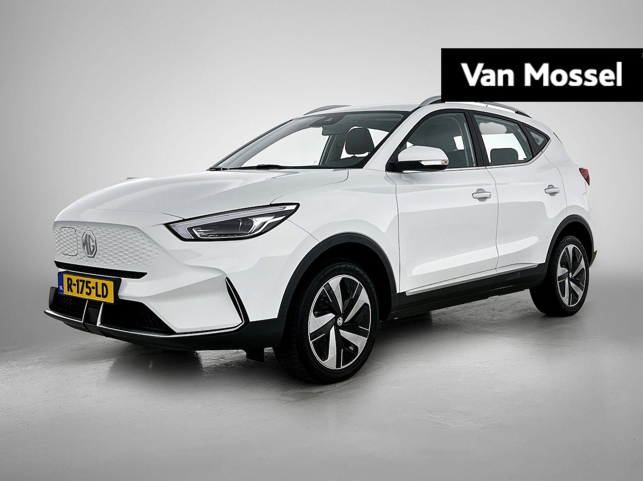 MG ZS - Standard Range Comfort 50 kWh 1e-EIG | WLTP 320 KM | Afneembare Trekhaak | Apple Carplay/A - AutoWereld.nl