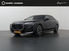 BMW i7 - M70 xDrive 106 kWh | SOH 97% | M-Pakket | Iconic Glow | Sky Lounge | Travel En Comfort Sys