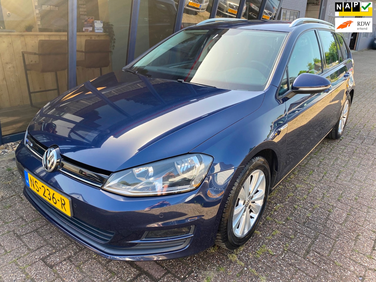 Volkswagen Golf Variant - 1.0 TSI Connected Series NAVI / CAMERA / PDC - AutoWereld.nl