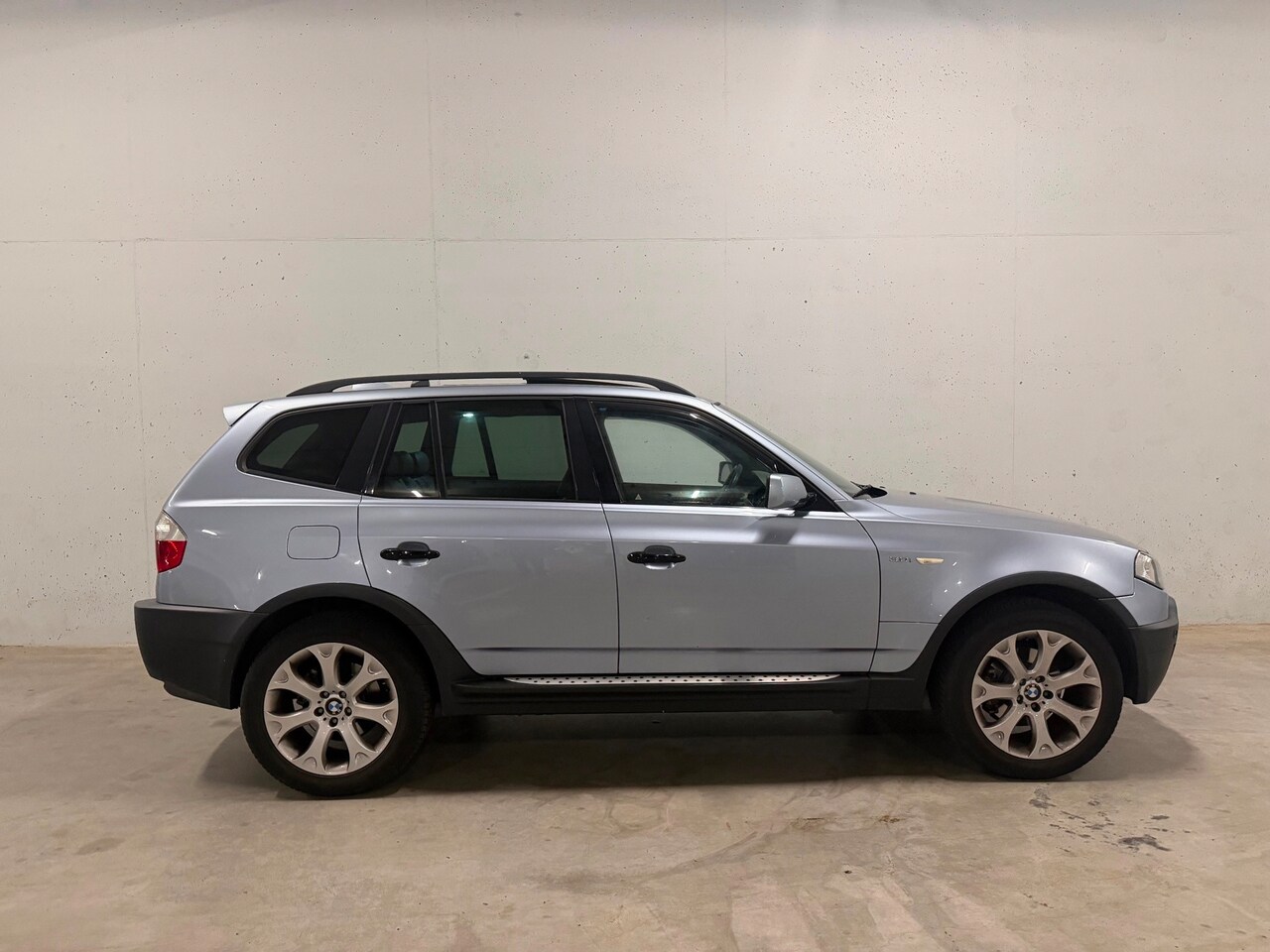 BMW X3 - 3.0i Executive Automaat Panorama Dak Airco Leer Camera Navi - AutoWereld.nl