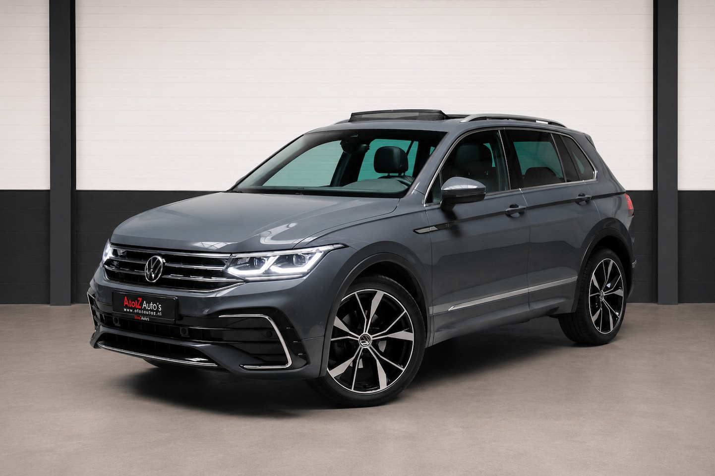 Volkswagen Tiguan - 1.5 TSI R-Line l 3x R-Line Pano ACC IQ - AutoWereld.nl