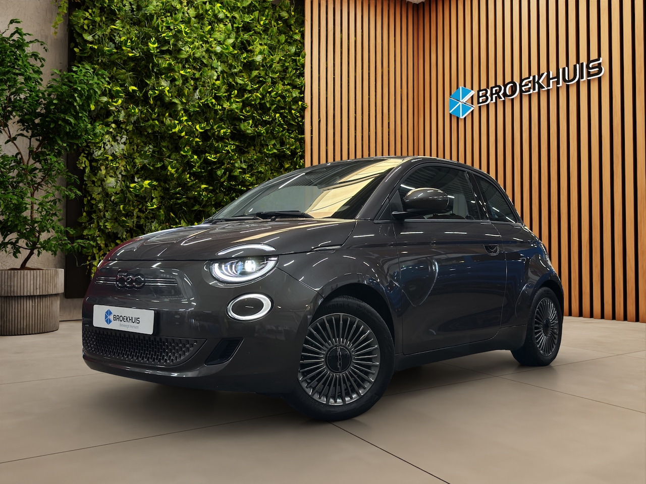 Fiat 500 - RED 42 kWh | Navi | Cruise | LED | Camera | 16'' - AutoWereld.nl