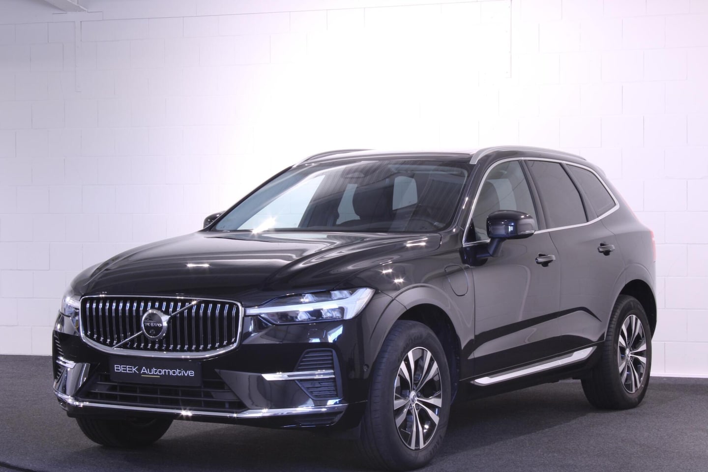 Volvo XC60 - 2.0 T6 Plug-in hybrid AWD Inscription | H/K | 360 - AutoWereld.nl