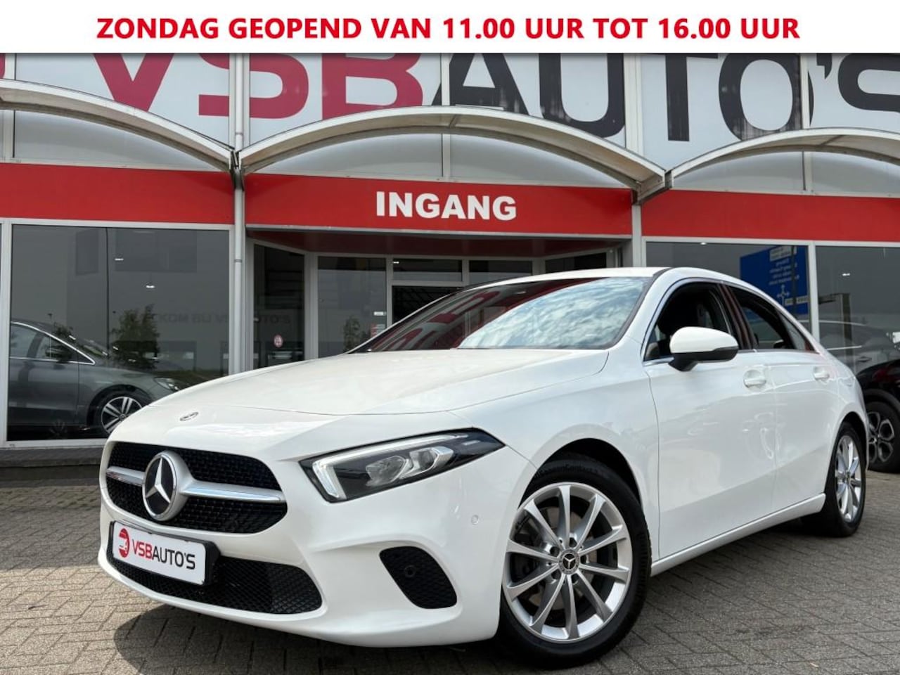 Mercedes-Benz A-klasse - A 200 AUT. PREMIUM 163PK LED HALF-LEER NAVIGATIE AIRCO LMV PDC - AutoWereld.nl
