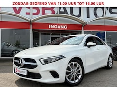 Mercedes-Benz A-klasse - A 200 AUT. PREMIUM 163PK LED HALF-LEER NAVIGATIE AIRCO LMV PDC