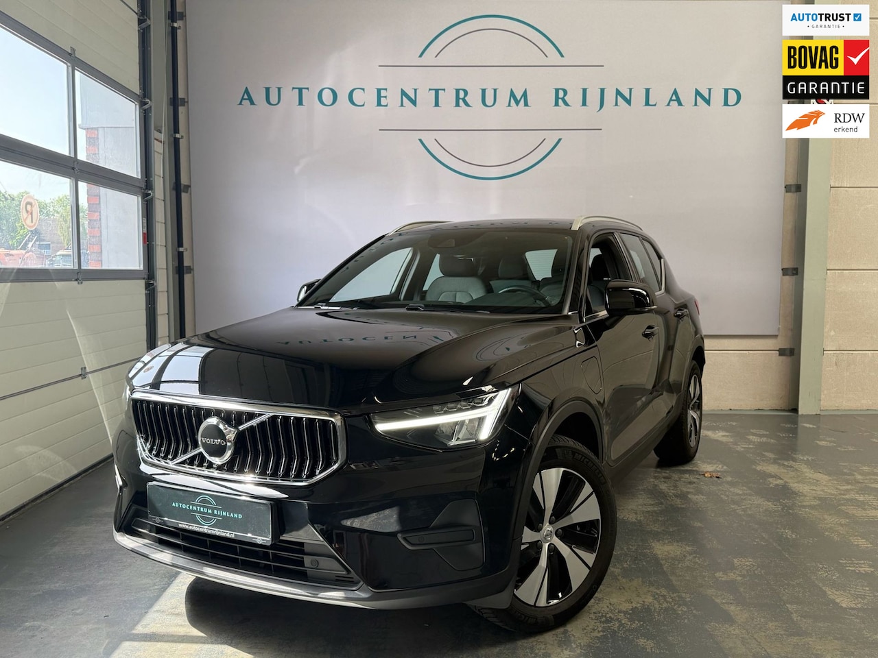 Volvo XC40 - 1.5 T4 Recharge Dark Plus Automaat, Camera, Stoelverwarming - AutoWereld.nl
