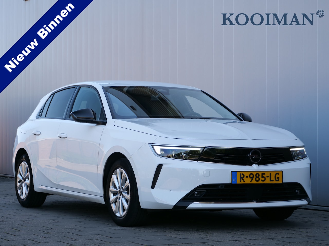 Opel Astra - 1.2 Business Edition 111 Pk Navi / DAB / Camera / Apple Carplay / Stoelverwarming - AutoWereld.nl