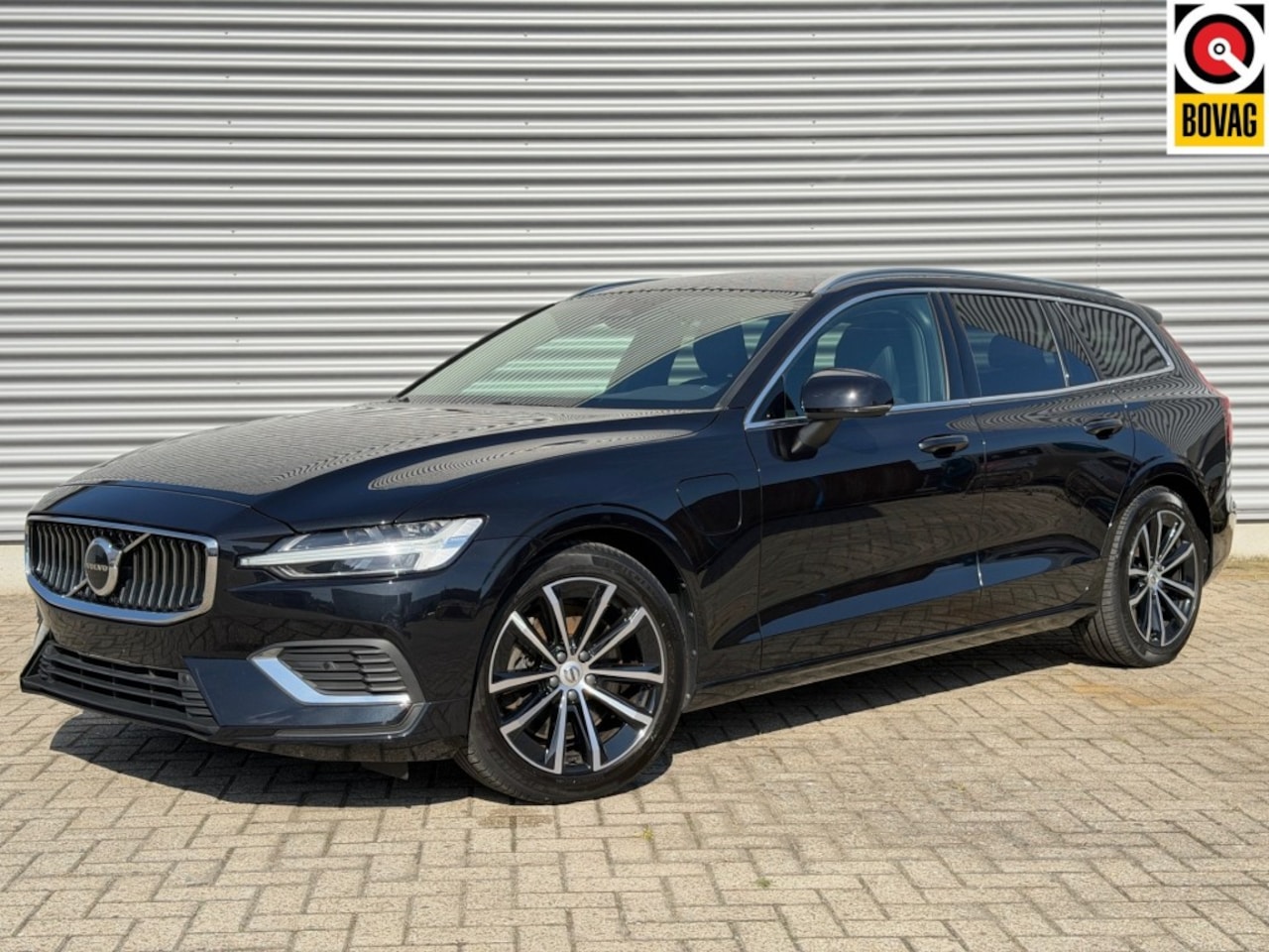 Volvo V60 - 2.0 T6 Plug-in Hybrid AWD TREKHAAK LEDER CORE LONG RANGE - AutoWereld.nl