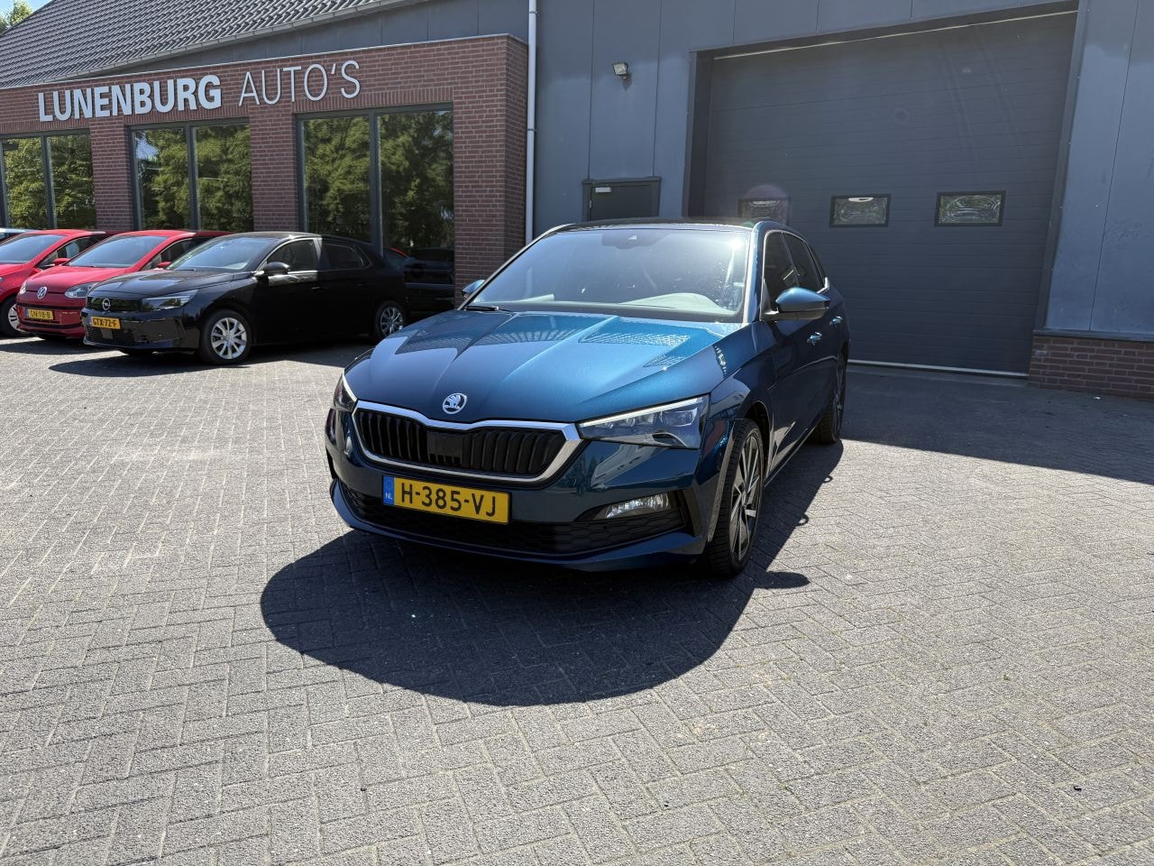 Skoda Scala - 1.0 TSI Sport Business PANORAMADAK APK 19-03-2028 - AutoWereld.nl