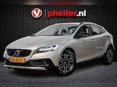 Volvo V40 Cross Country - 2.0 D2 Nordic+ Trekhaak/ Stoelverwarming/ Standkachel/ Full map navigatie/ Cruise control