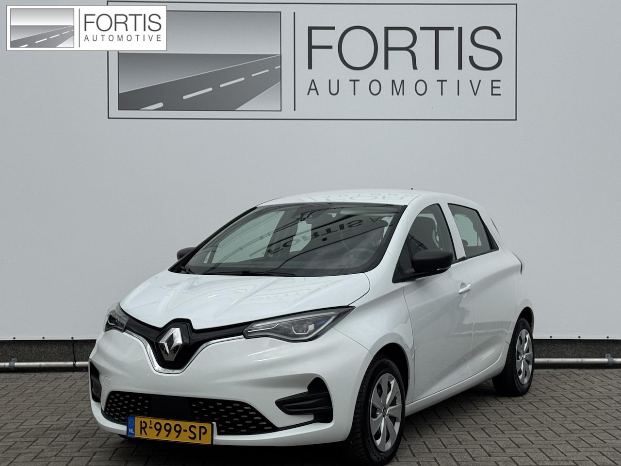 Renault Zoe - R110 Life 52 kWh INCLUSIEF ACCU | FULL LED | CARPLAY NAVI | SOH 94,49% - AutoWereld.nl