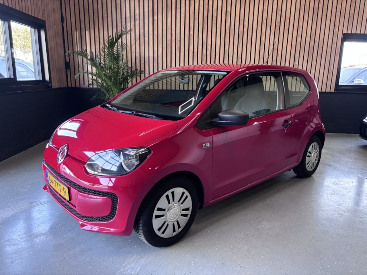 Volkswagen Up! - 1.0 take up! BlueM. AIRCO - AutoWereld.nl