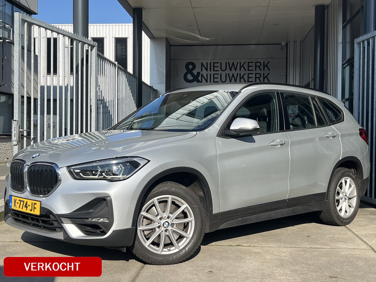 BMW X1 - sDrive20i Executive Edition | AUTOMAAT | TREKHAAK | HEAD-UP DISPLAY | NAVI XL | CRUISE CON - AutoWereld.nl