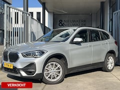 BMW X1 - sDrive20i Executive Edition | AUTOMAAT | TREKHAAK | HEAD-UP DISPLAY | NAVI XL | CRUISE CON
