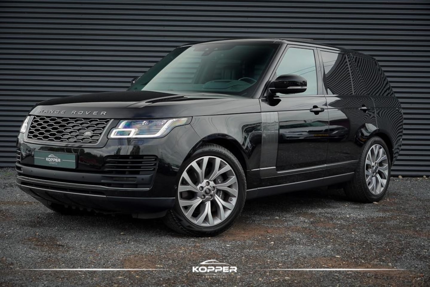 Land Rover Range Rover - P400e Vogue / Pano / Trekhaak / Meridian / Stoelventilatie - AutoWereld.nl
