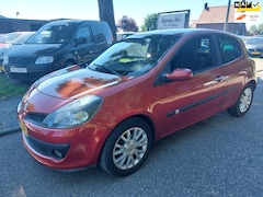 Renault Clio - 1.4-16V Dynamique Luxe