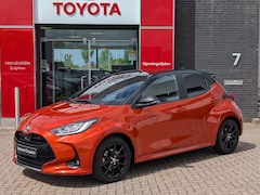 Toyota Yaris - 1.5 Hybrid Executive PDC HUD SPORTSTOELEN STOELVERWARMING BI-TONE