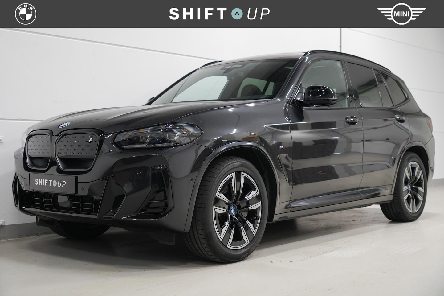BMW iX3 - M-Sport | Panoramadak | Elektr. Trekhaak | Driving Assistant Professional - AutoWereld.nl
