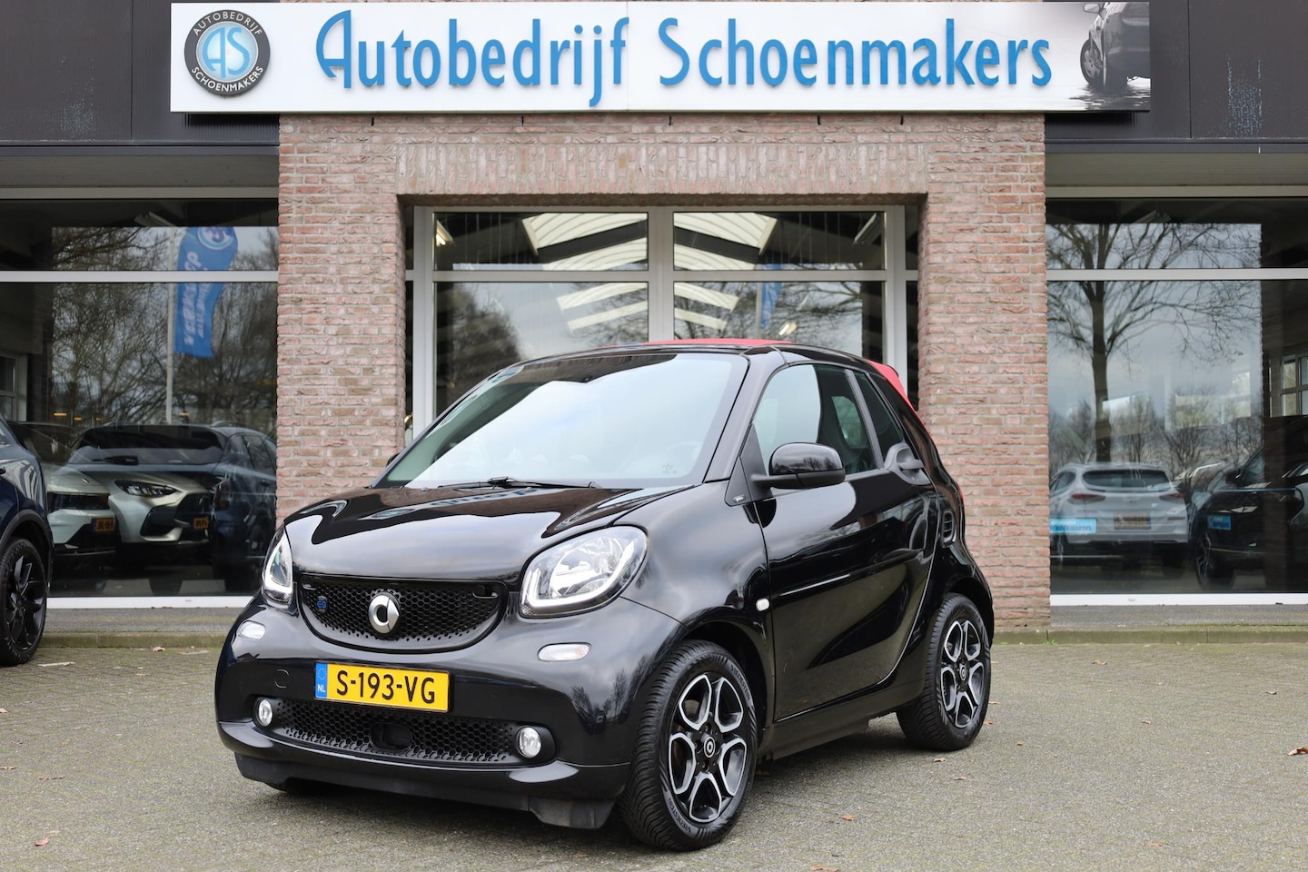 Smart Fortwo cabrio - EQ prime 18 kWh LEER CARPLAY STOELVERW. NAVI AIRCO CLIMA CRUISE LMV - AutoWereld.nl