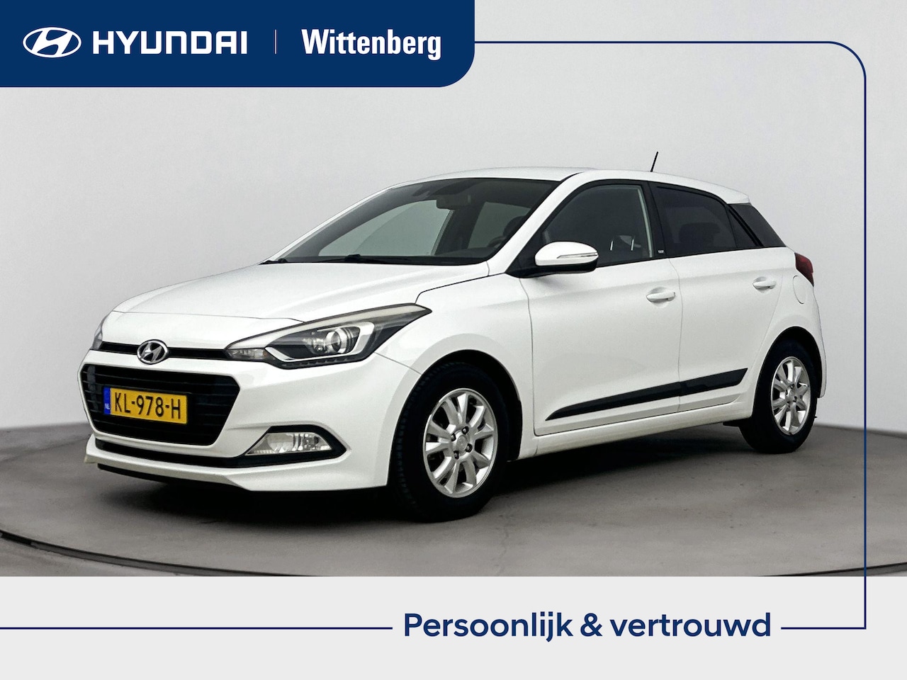 Hyundai i20 - 1.0 T-GDI GO! 2016 | CAMERA | CRUISE | NAVI | AIRCO | BLUETOOTH | 15'' LM VELGEN | PRIVACY - AutoWereld.nl