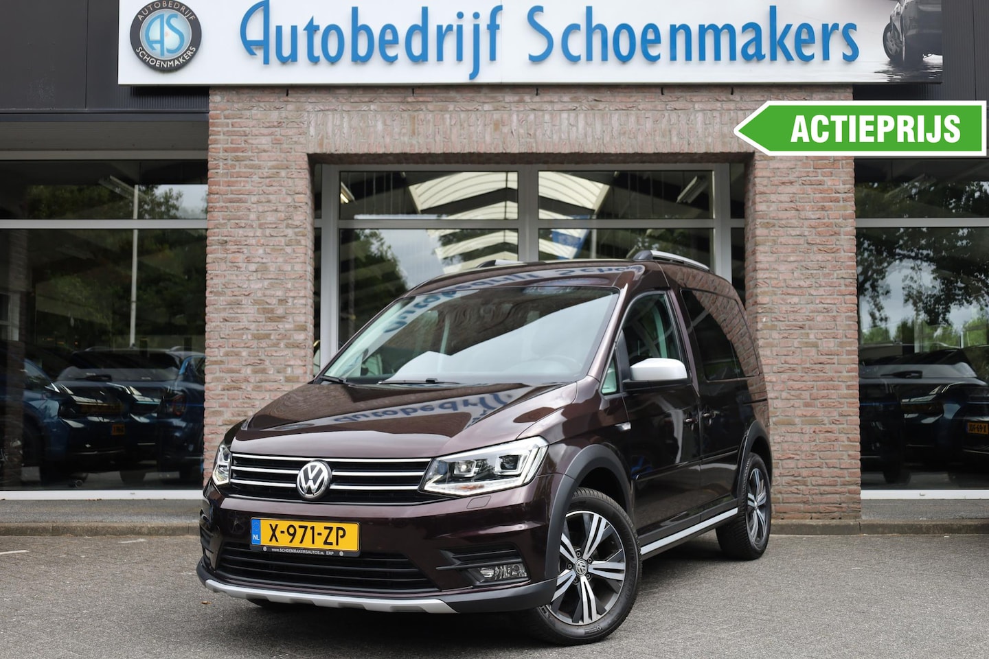 Volkswagen Caddy - 2.0 TDI 180PK! ALLTRACK 5-persoons. 2 SCHUIFDEUREN AIRCO CAMERA CRUISE STOELVERWARMING 17" - AutoWereld.nl