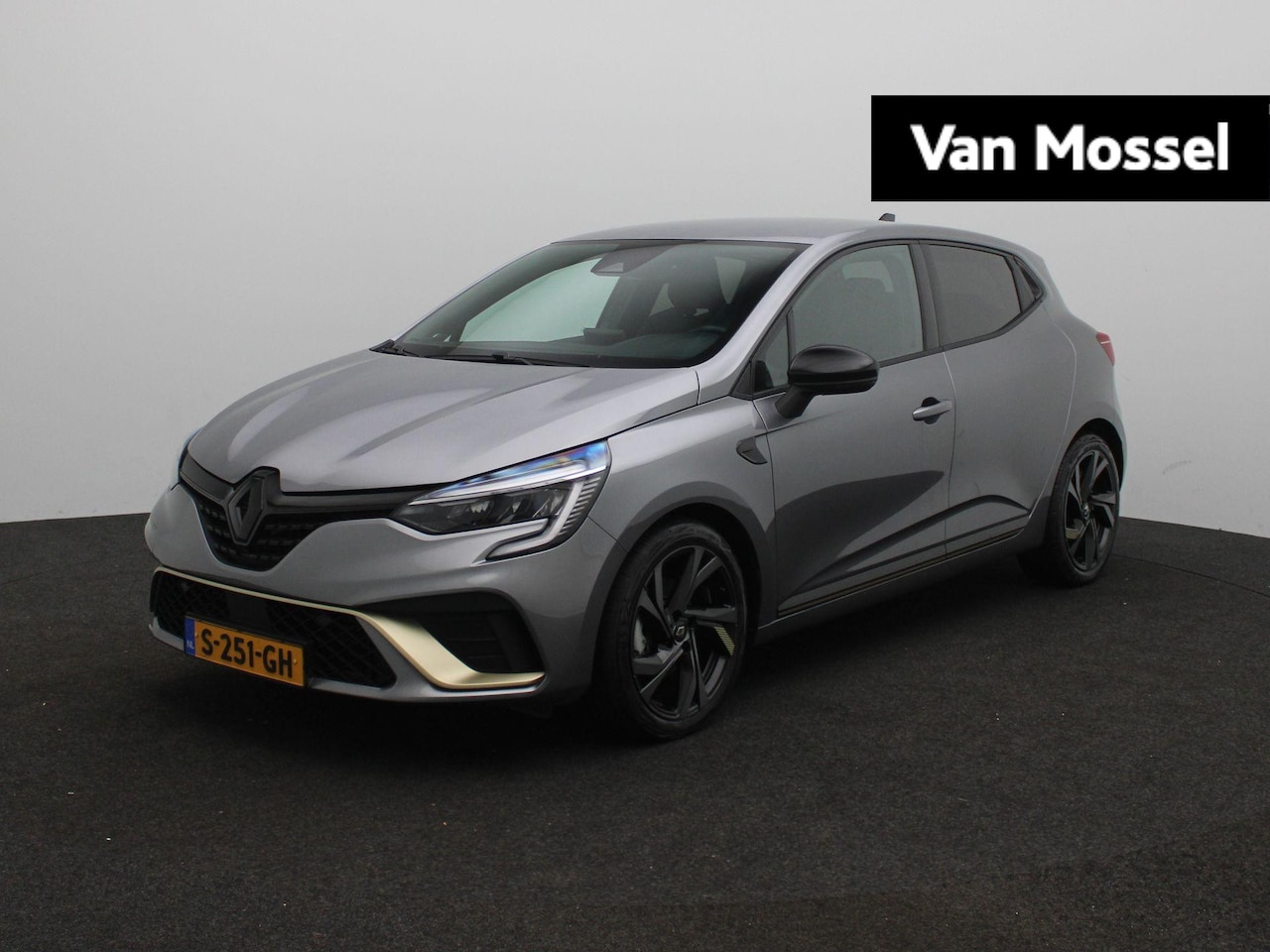 Renault Clio - E-Tech Hybrid 145 E-Tech Engineered | Apple Carplay & Android Auto | Achteruitrijcamera | - AutoWereld.nl
