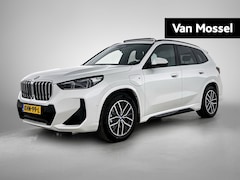BMW X1 - xDrive25e | M-SPORT | PANO-SCHUIFDAK | LEER | 360 CAMERA | STOELVERWARMING | HEAD-UP