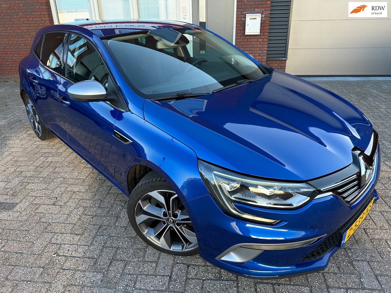 Renault Mégane - 1.2 TCe GT-Line / Navi / Leder / PDC / Clima / LM - AutoWereld.nl