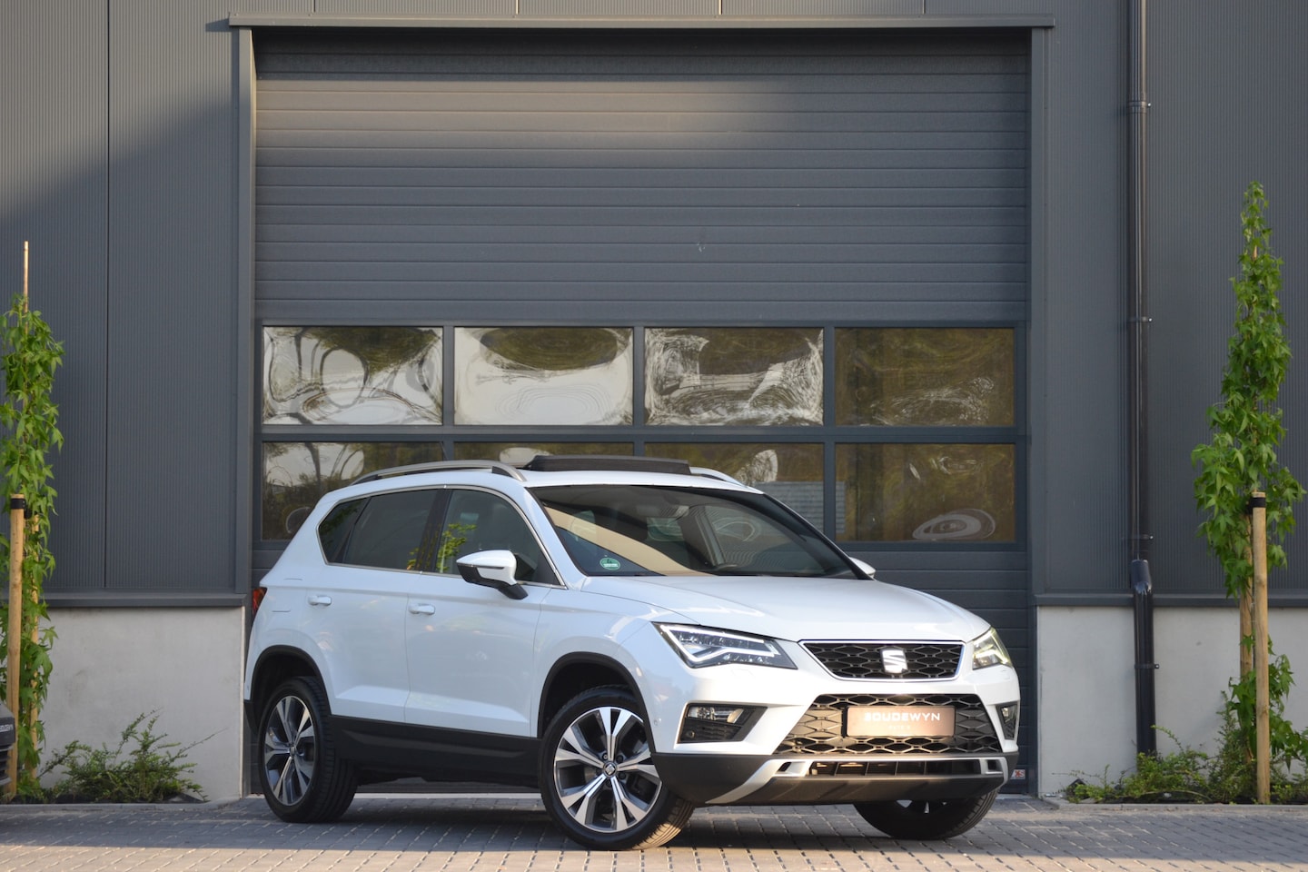 SEAT Ateca - 1.4 EcoTSI Xcellence | Pano | Trekhaak wegklapbaar | Automaat | ACC | Leer - AutoWereld.nl