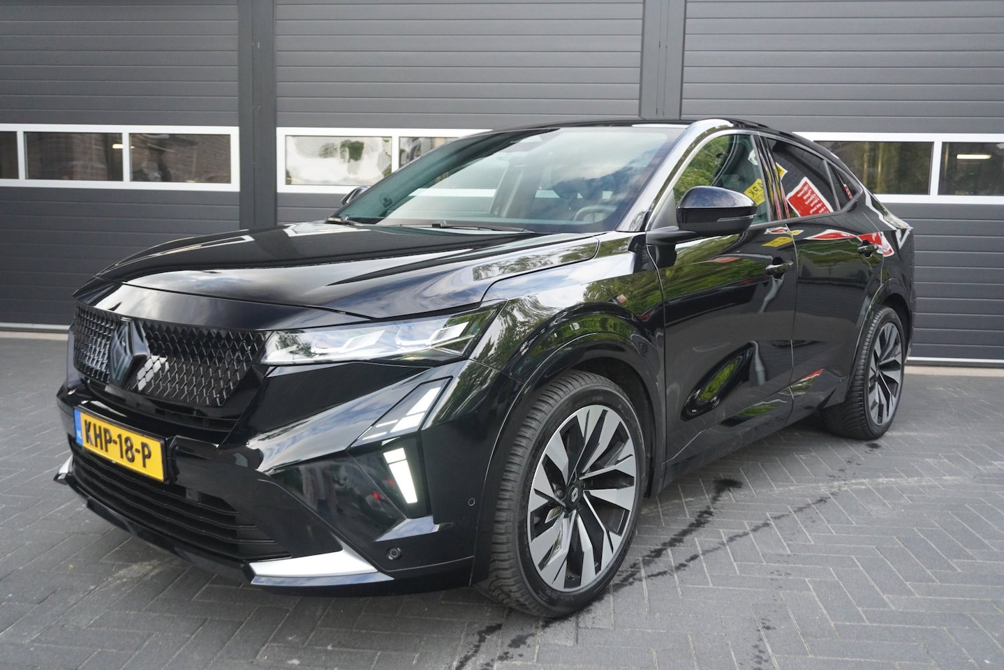 Renault Rafale - 1.2 E-Tech full hybrid Aut/Pano.dak/Camera/Carplay/Cruise/Navi/Climate Control - AutoWereld.nl