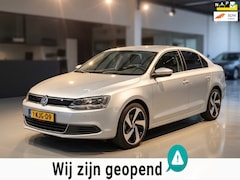 Volkswagen Jetta - 1.4 TSI Hybrid Comfortline-automaat-nette auto-distributieriem is vervangen
