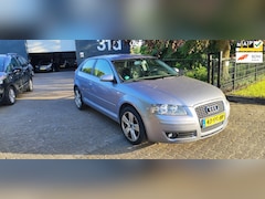 Audi A3 - 1.6 FSI Attraction bj 2006 airco