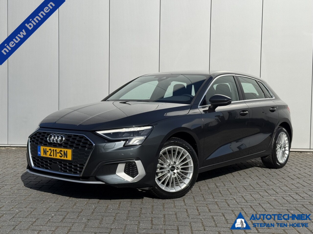 Audi A3 Sportback - 30 TFSI Design navigatie Cruise control Carplay PDC - AutoWereld.nl