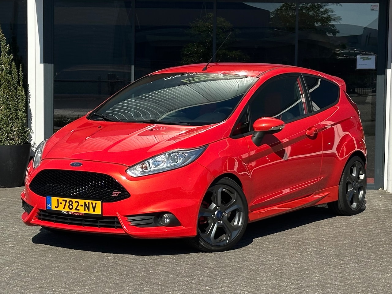 Ford Fiesta - 1.6 ST2 / Nieuwe Distributie / Dealer onderhouden - AutoWereld.nl