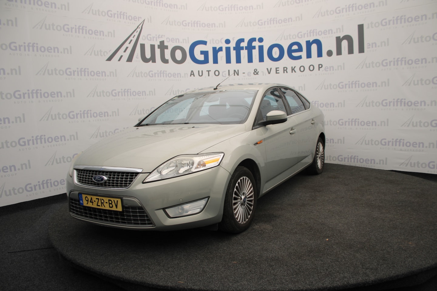 Ford Mondeo - 1.6-16V Titanium ruime hatchback met navi - AutoWereld.nl