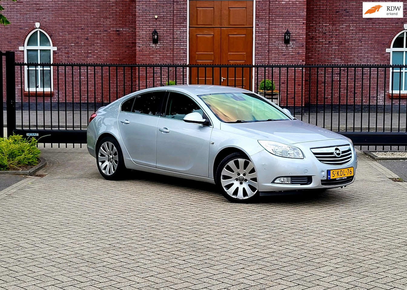 Opel Insignia - 2.0 CDTI EcoFLEX Design Edition / Airco / Navi / Trekhaak / Pdc - AutoWereld.nl