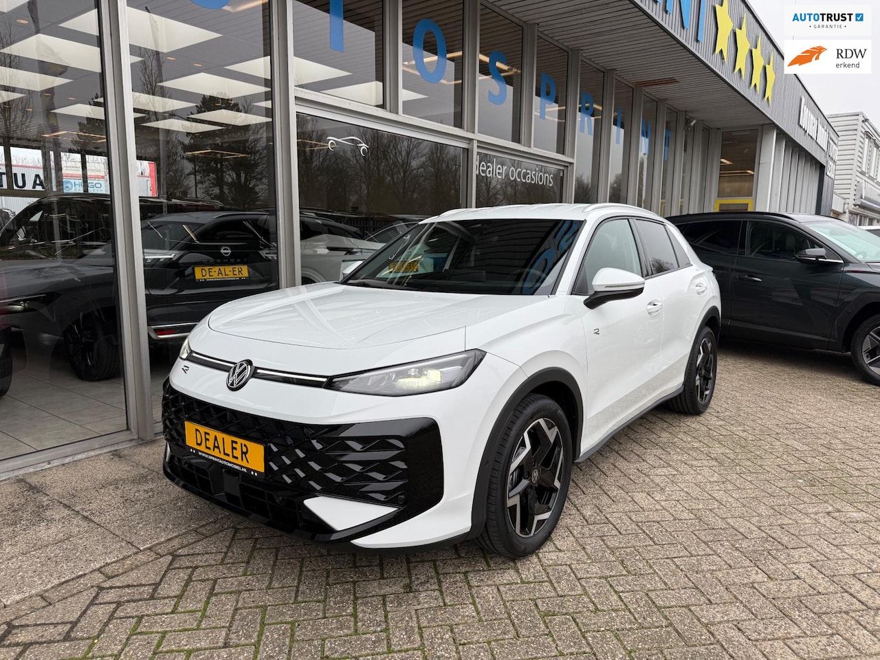 Volkswagen T-Roc - 1.5 eTSI R-Line MODEL 2026 Business 150PK / ACHTERUITRIJCAMERA / ELEKT ACHERKLEP - AutoWereld.nl