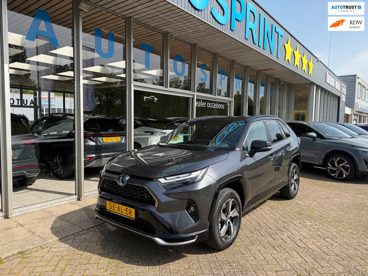 Toyota RAV4 - 2.5 Plug-in Hybrid AWD 300 Dynamic 306 PK DIREKT LEVERBAAR - AutoWereld.nl