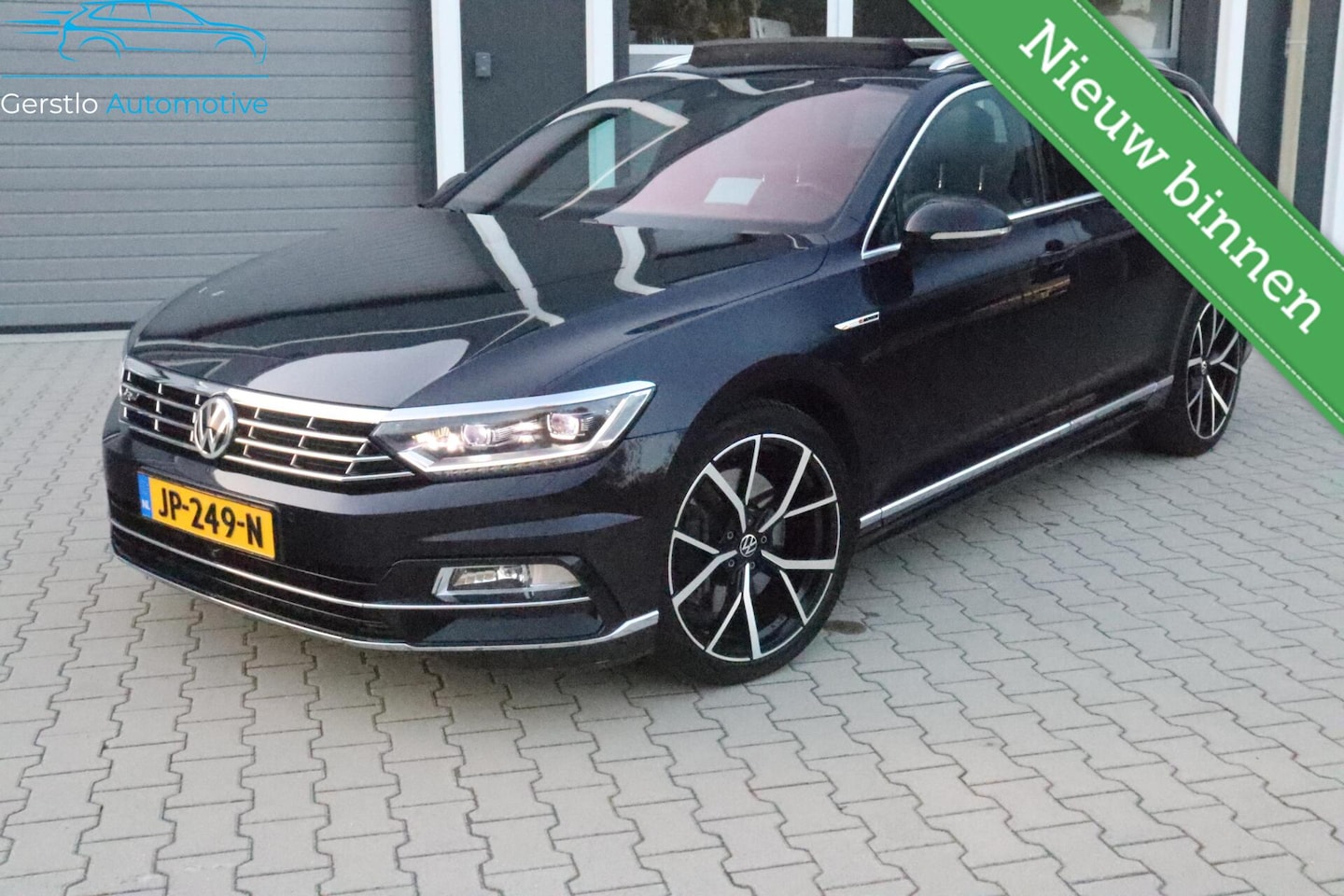 Volkswagen Passat Variant - 2.0TSI 4Motion R-line HUD PANO ACC - AutoWereld.nl