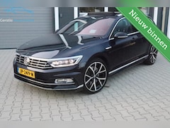 Volkswagen Passat Variant - 2.0TSI 4Motion R-line HUD PANO ACC
