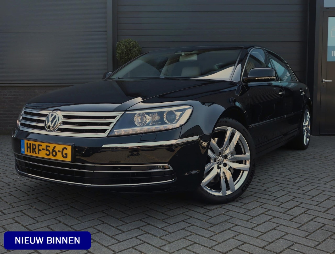 Volkswagen Phaeton - 4.2 V8 4p. Lang Highline | Uniek | Chauffeur Pakket | Glazen Dak | Bomvol - AutoWereld.nl
