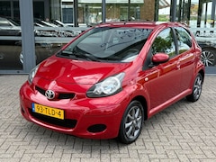 Toyota Aygo - 1.0 Navigator Airco Navi Spoiler