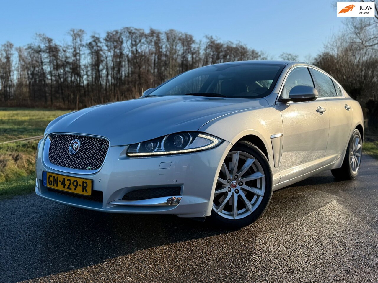 Jaguar XF - 2.2D Automaat / 1e Eigenaar / Unieke staat! / Leder / Camera / Navi / Key-Less / Clima / X - AutoWereld.nl
