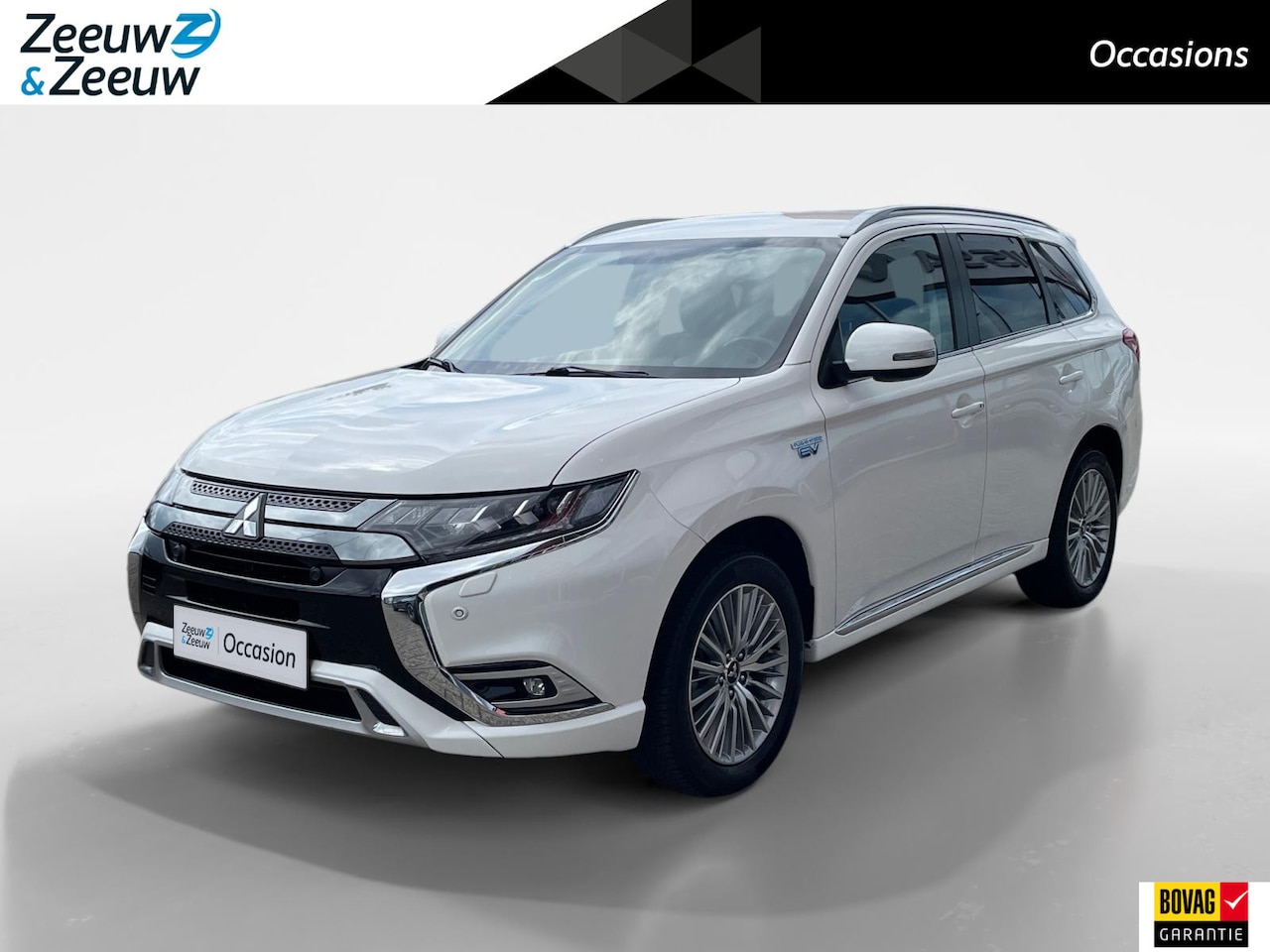 Mitsubishi Outlander - 2.4 PHEV Intense 240PK AUTOMAAT | Trekhaak | Apple Carplay & Android Auto | Cruise Control - AutoWereld.nl