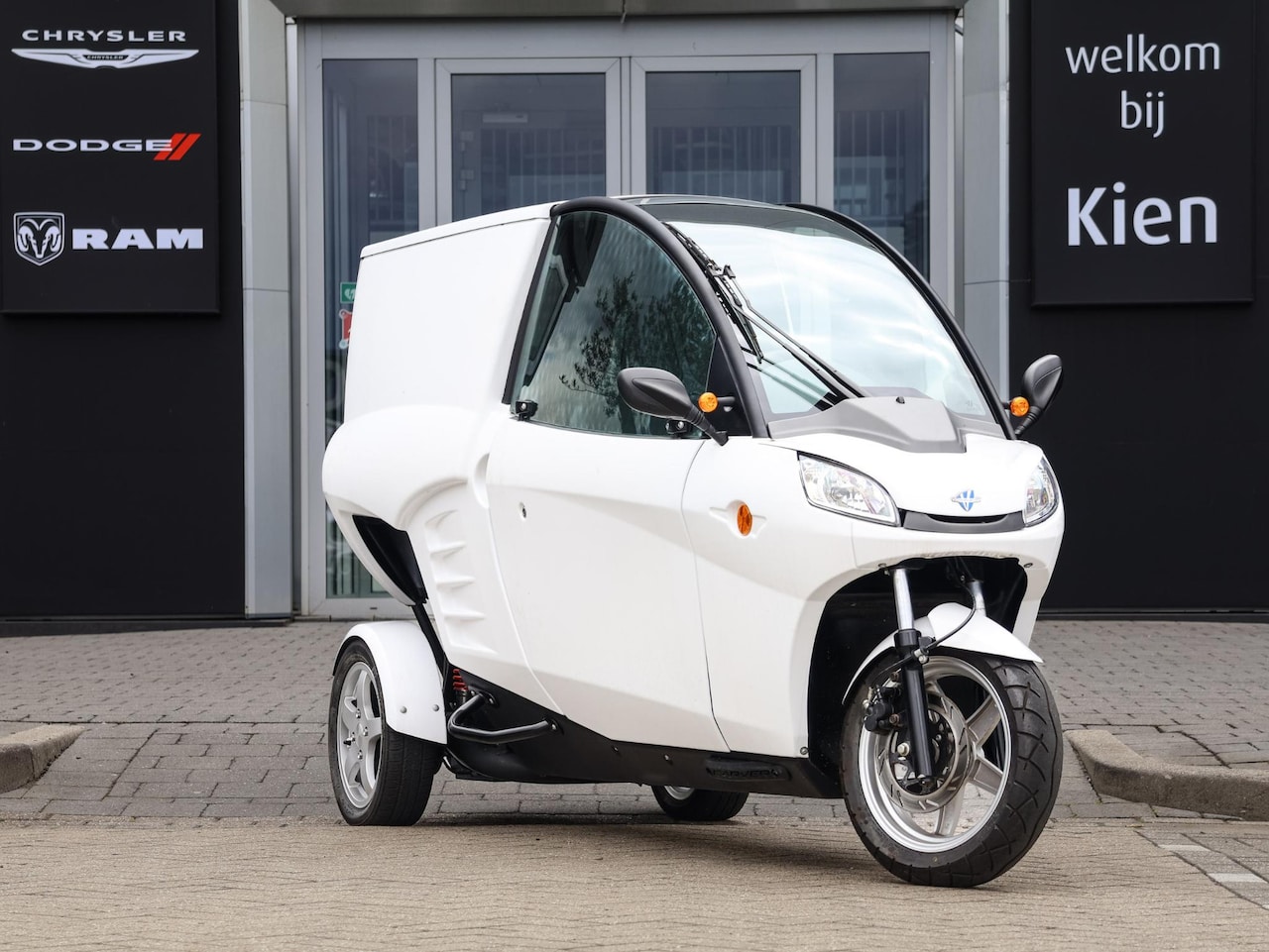 Carver Cargo - 5.4 kWh | 100% Elektrisch | 45 km/u | Bluetooth audio | Verwarming - AutoWereld.nl